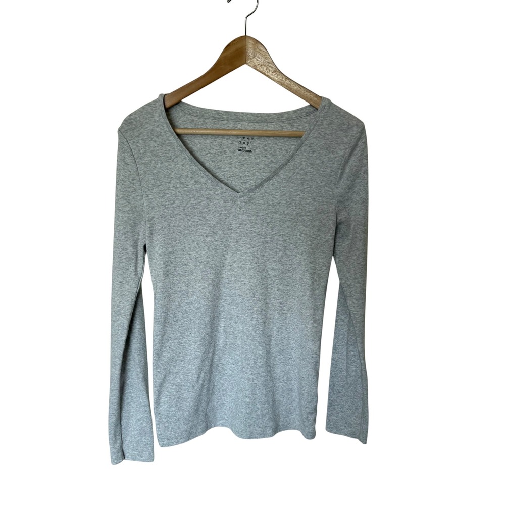 A New Day‎ V-Neck Long Sleeve Tee Women Medium Gray Excellent Pima Cotton Modal